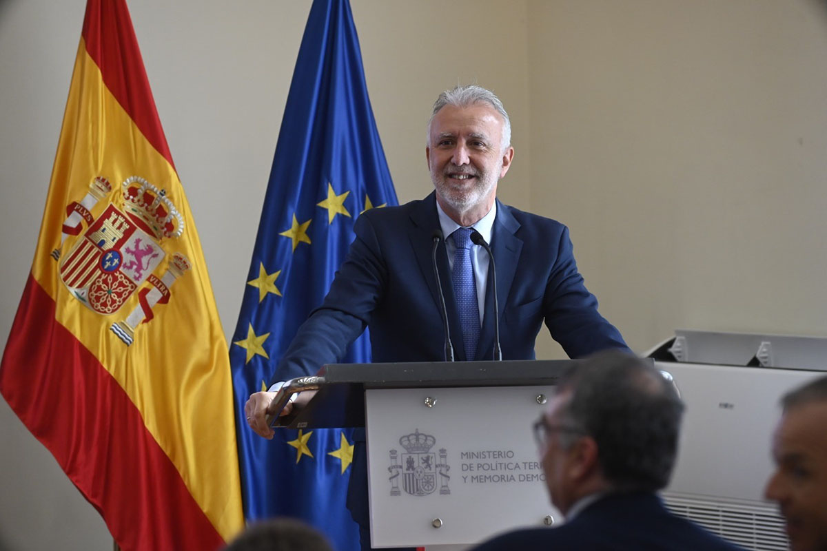 Torres y Vivas mantienen en Ceuta su primera reunión tras la designación del ministro como autoridad funcional